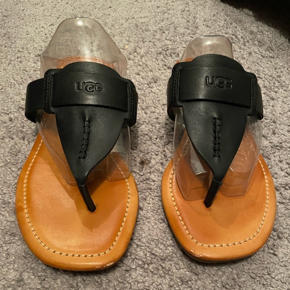 UGGs Gaila like new - Picture 4 of 4